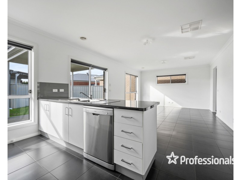 13 Macquarie Road, Wodonga VIC 3690