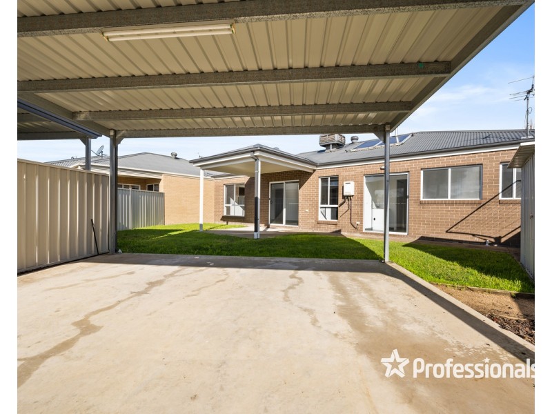 13 Macquarie Road, Wodonga VIC 3690
