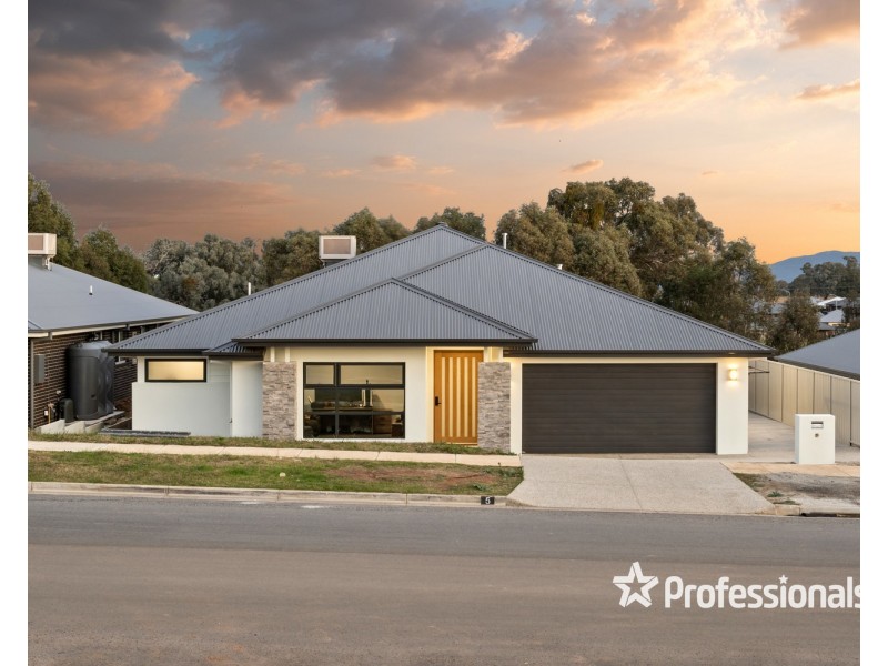 5 Rodeo Drive, Thurgoona NSW 2640