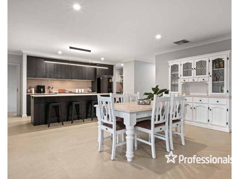 5 Rodeo Drive, Thurgoona NSW 2640