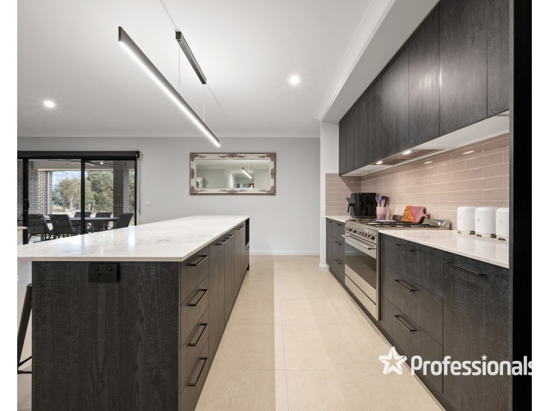 5 Rodeo Drive, Thurgoona NSW 2640