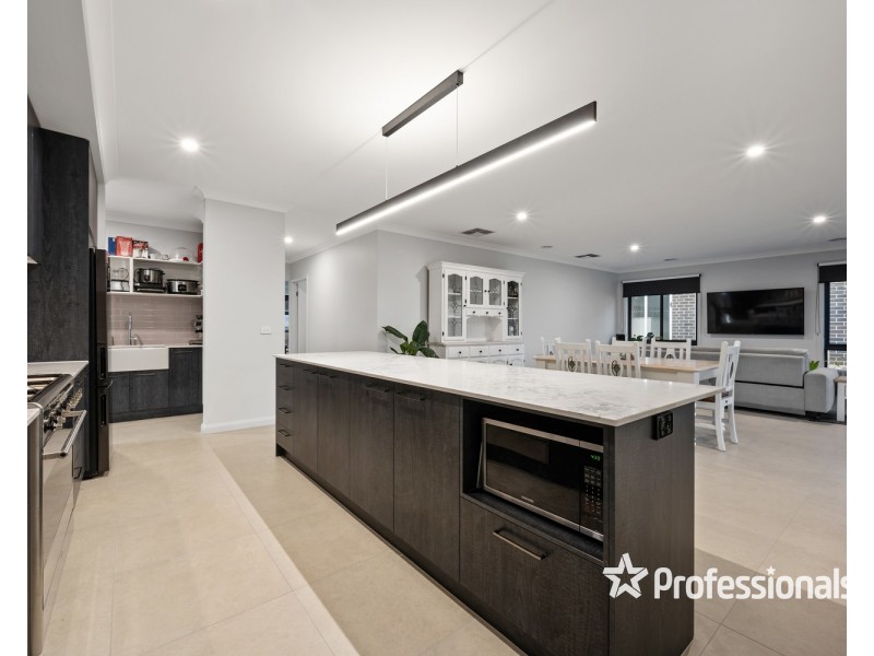 5 Rodeo Drive, Thurgoona NSW 2640