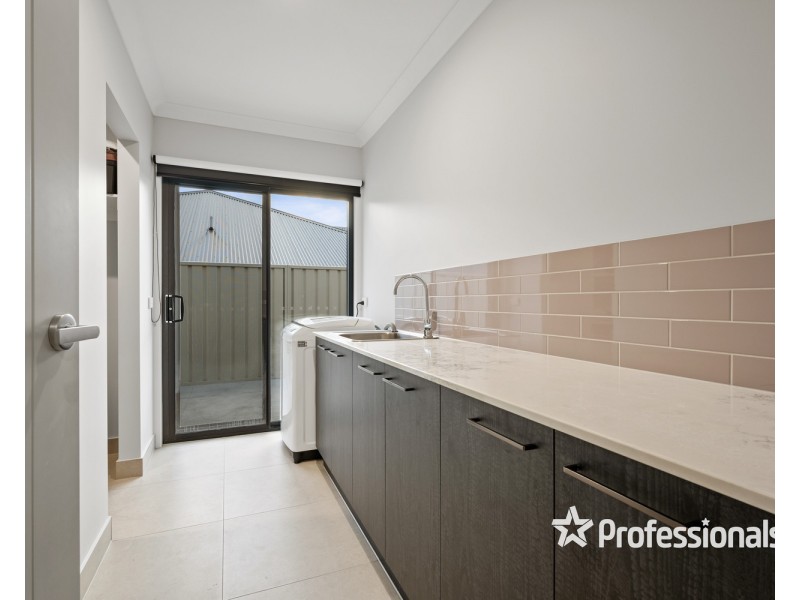 5 Rodeo Drive, Thurgoona NSW 2640