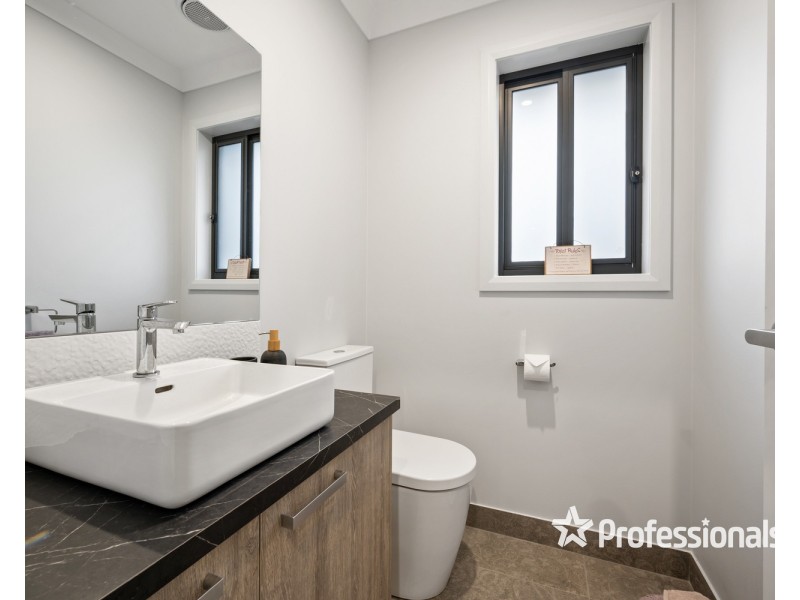 5 Rodeo Drive, Thurgoona NSW 2640