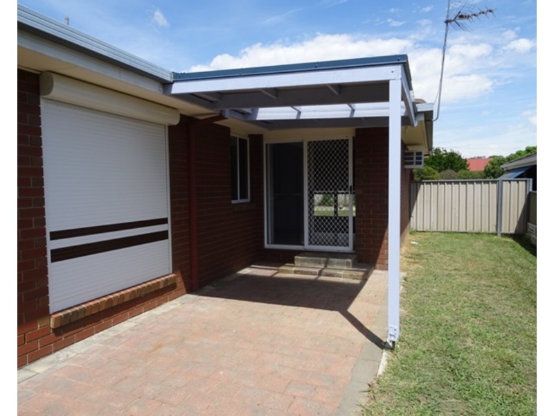 2/13 Kingsbury Court, Wodonga VIC 3690