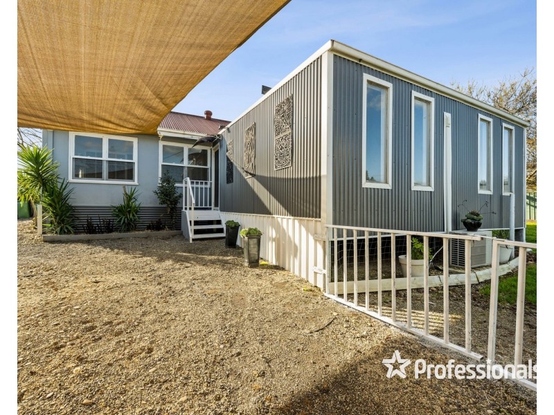 18 Conness Street, Chiltern VIC 3683