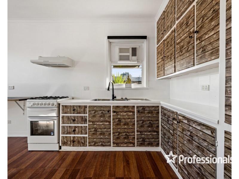 18 Conness Street, Chiltern VIC 3683