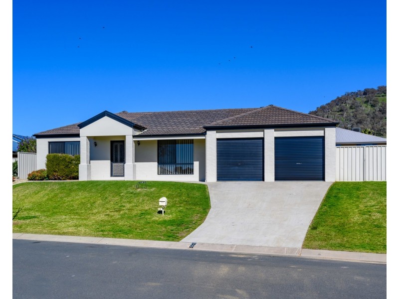 14 Montclair Avenue, Wodonga VIC 3690