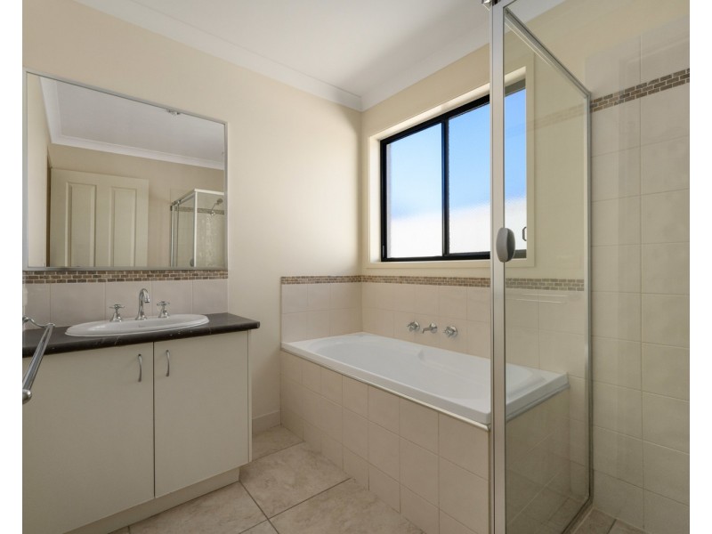 14 Montclair Avenue, Wodonga VIC 3690