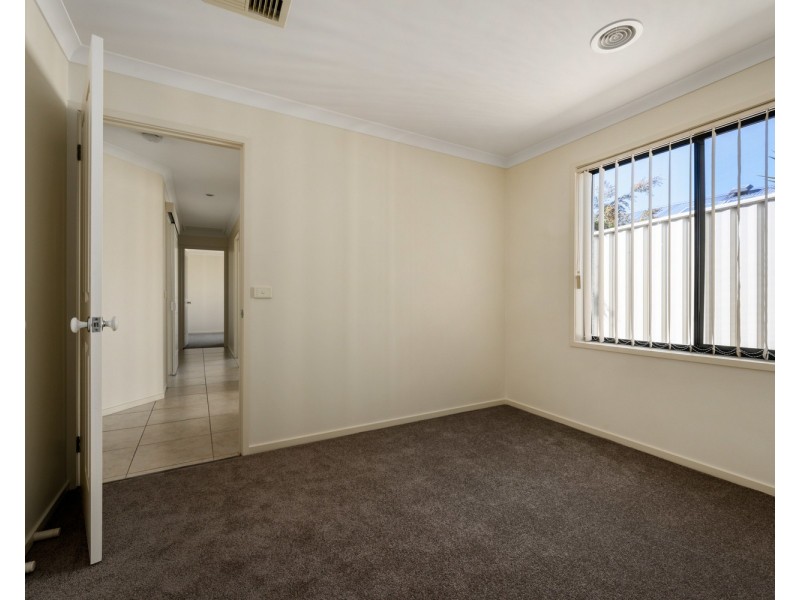 14 Montclair Avenue, Wodonga VIC 3690