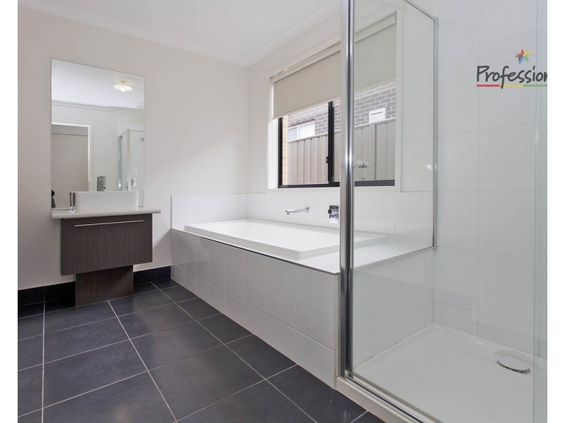 14 Silky Oak Avenue, Wodonga VIC 3690