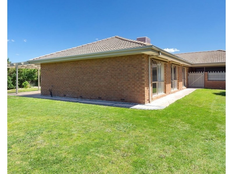 8 Whitehall Court, Wodonga VIC 3690