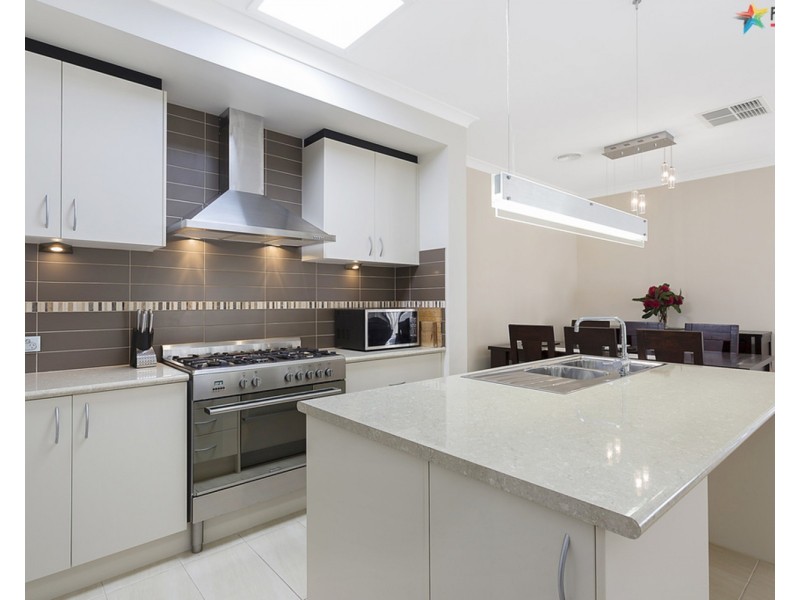 61 Victoria Cross Parade, Wodonga VIC 3690