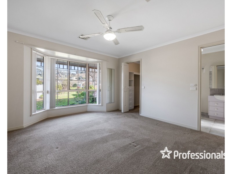 5 Berkeley Close, Wodonga VIC 3690