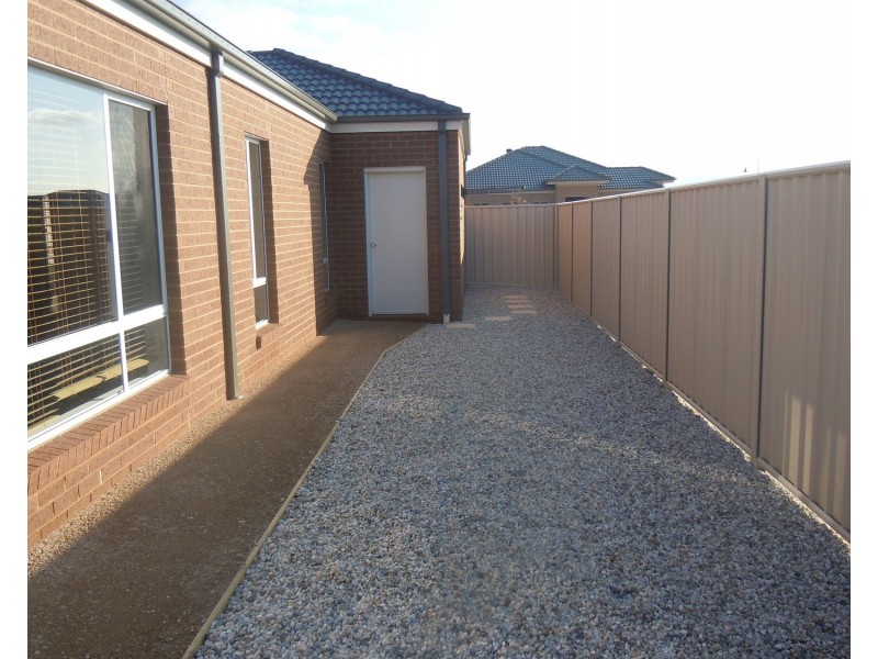 36 Peeler Street, Wodonga VIC 3690