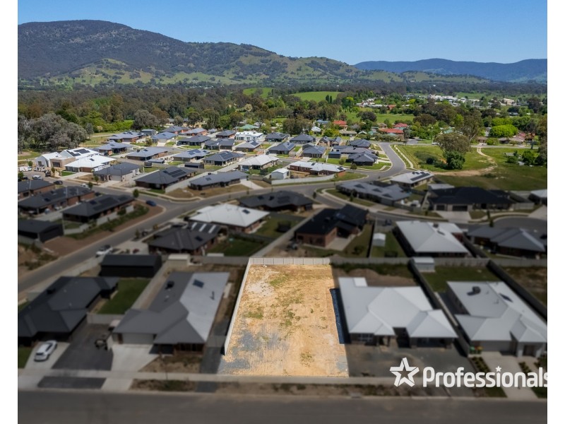 5 Mountain Circuit, Tangambalanga VIC 3691