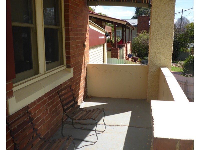 327 Mount Street, Albury NSW 2640