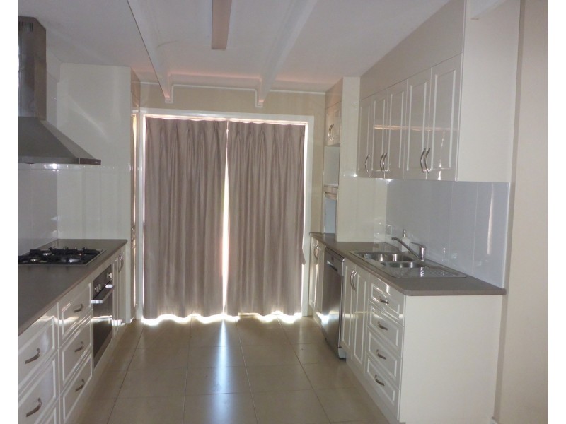 327 Mount Street, Albury NSW 2640