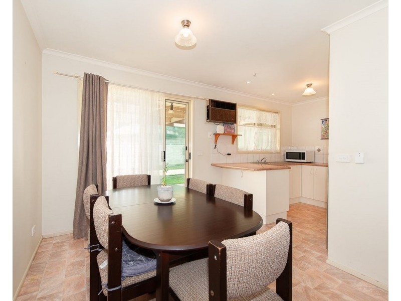 2 Jennifer Place, Wodonga VIC 3690