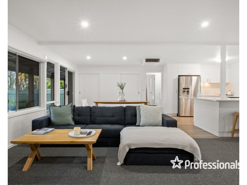 6 Bailey Street, Bundalong VIC 3730