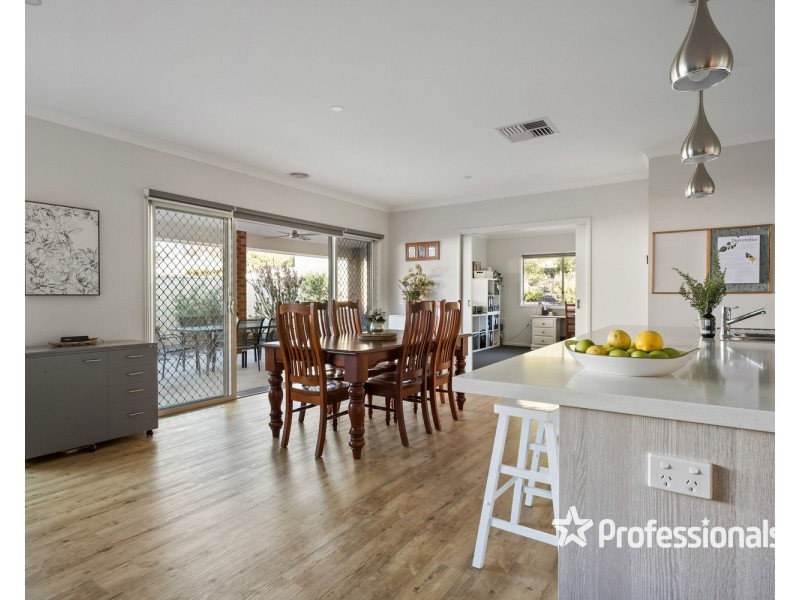 12 Krueger Street, Baranduda VIC 3691