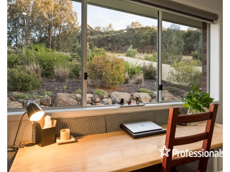 12 Krueger Street, Baranduda VIC 3691