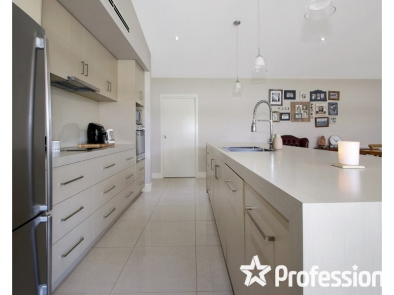 13 Derwent Way, Wodonga VIC 3690