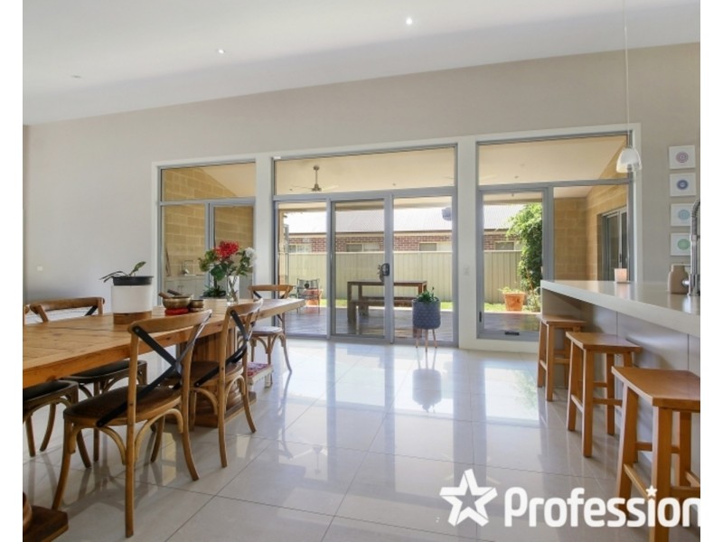 13 Derwent Way, Wodonga VIC 3690