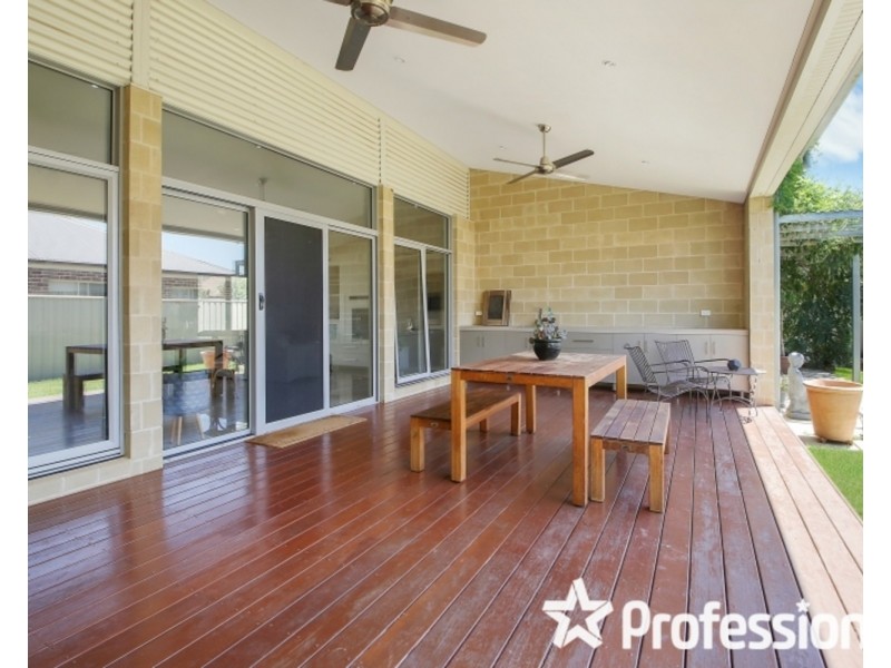 13 Derwent Way, Wodonga VIC 3690