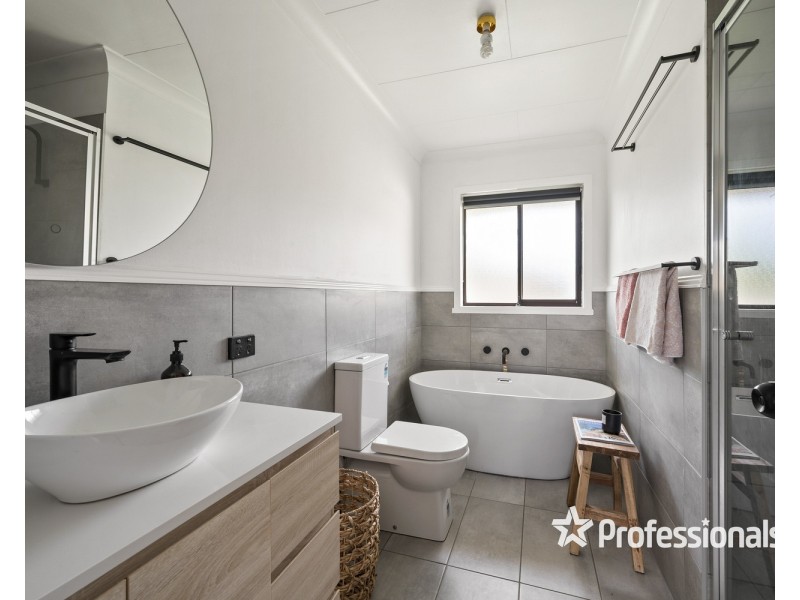 4 Elsa Court, Wodonga VIC 3690