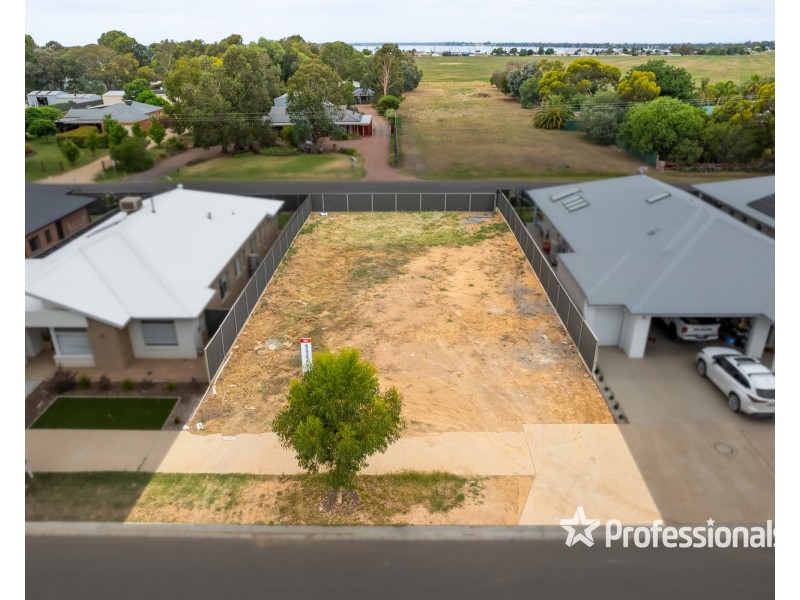 36 Peter Thomson Circuit, Yarrawonga VIC 3730