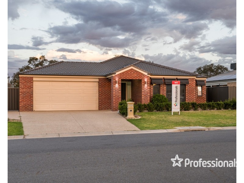 8 Strickland Street, Killara VIC 3691