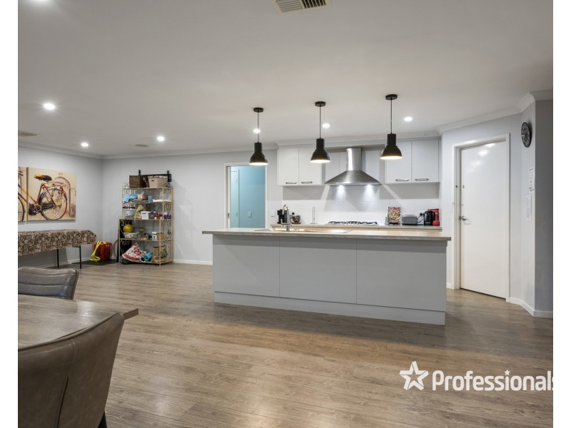 8 Strickland Street, Killara VIC 3691