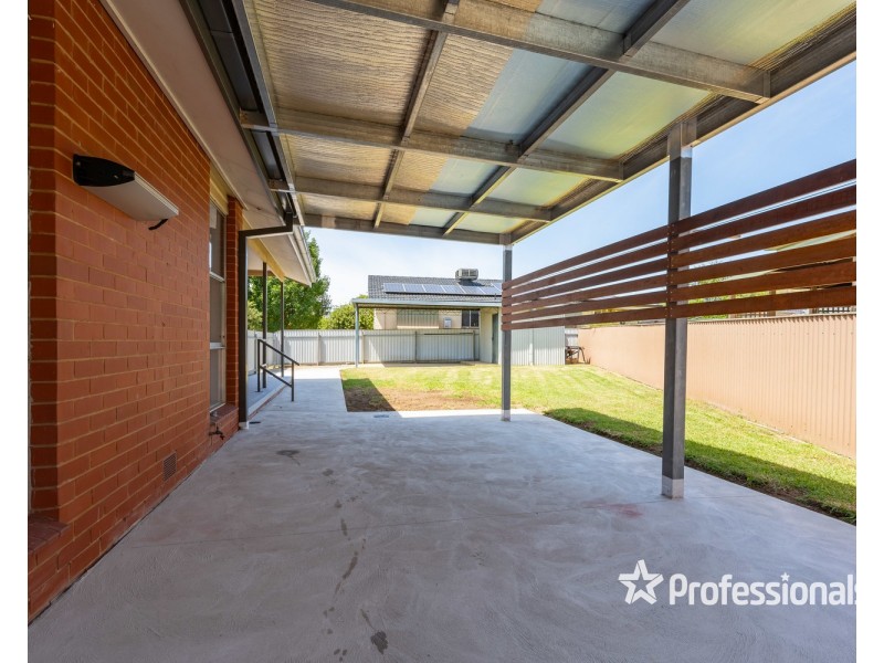 33 Lawrence Street, Wodonga VIC 3690