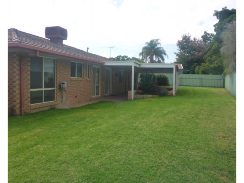 2 Cedar Court, Thurgoona NSW 2640