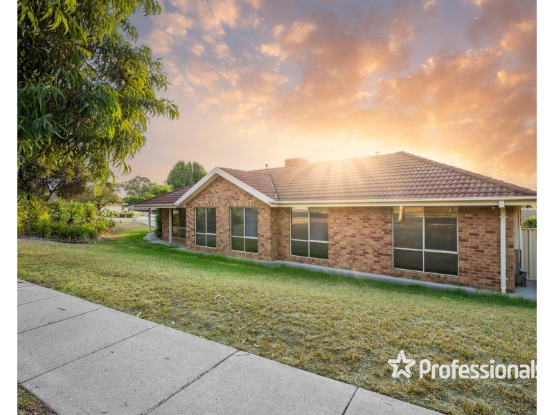 2 Ironbark Road, Thurgoona NSW 2640