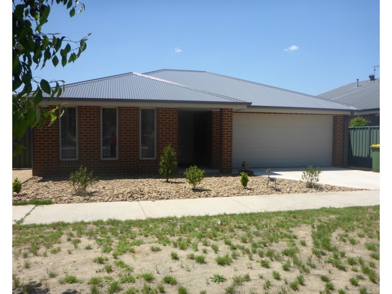 6 Victoria Cross Parade, Wodonga VIC 3690
