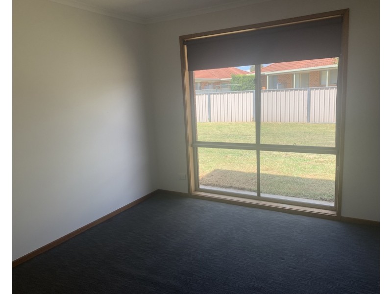 16 Edinburgh Circuit, West Wodonga VIC 3690