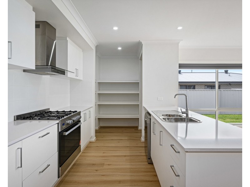 17 Beadsworth Street, Baranduda VIC 3691