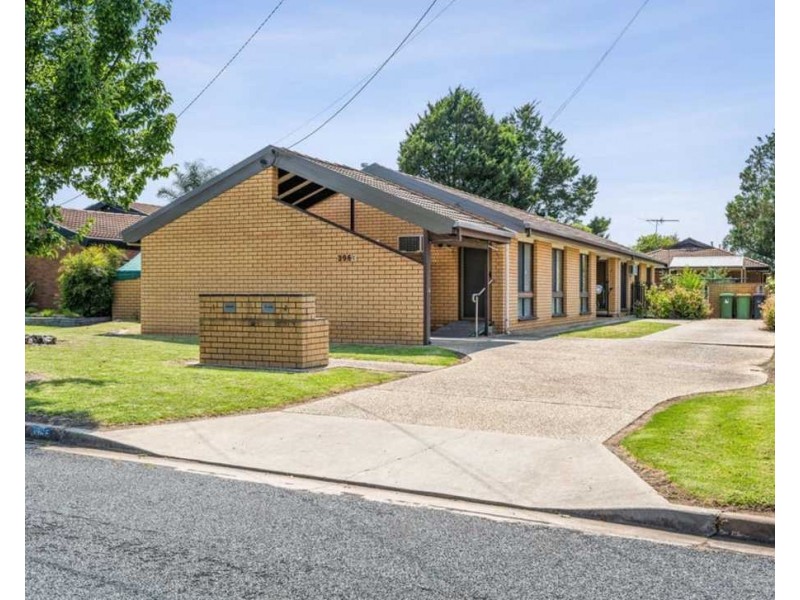 1/396E Ross Circuit, Lavington NSW 2641