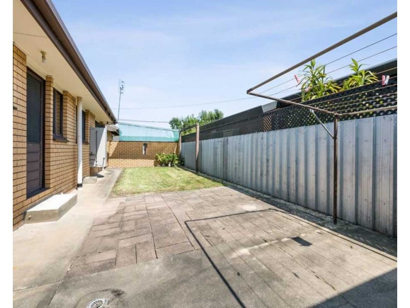 1/396E Ross Circuit, Lavington NSW 2641