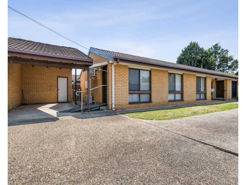 1/396E Ross Circuit, Lavington NSW 2641