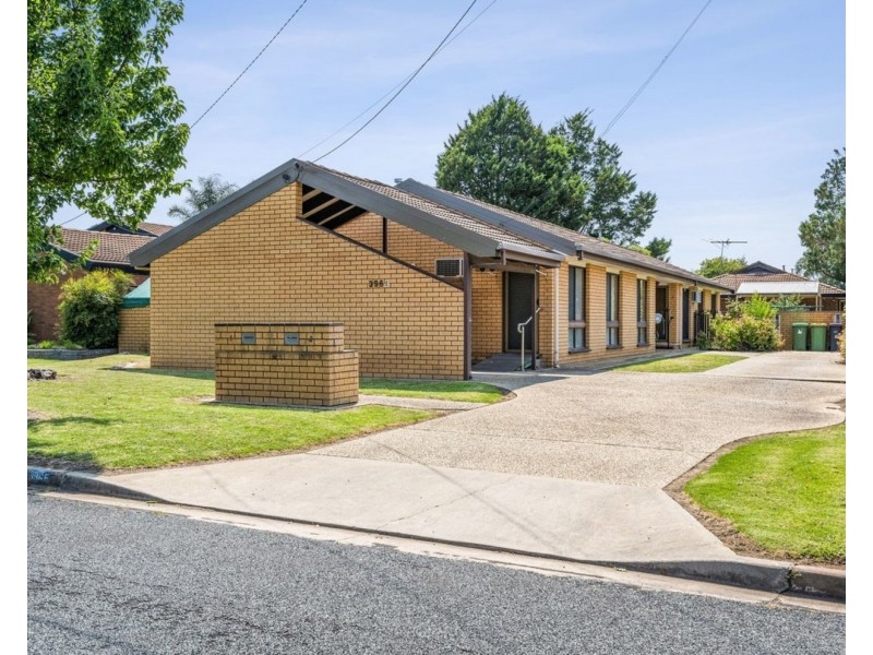 1/396E Ross Circuit, Lavington NSW 2641