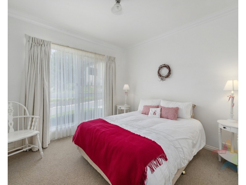 16 Avondale Drive, Wodonga VIC 3690