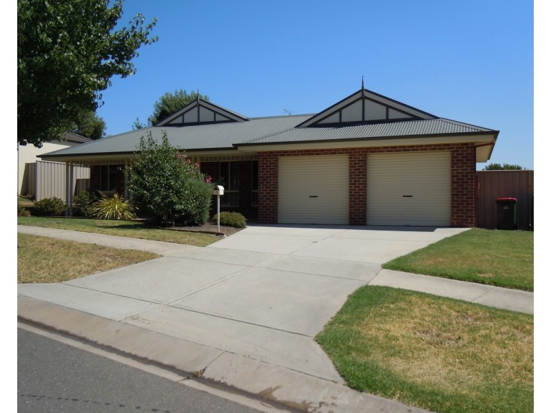 11 Ambrose Crescent, Wodonga VIC 3690