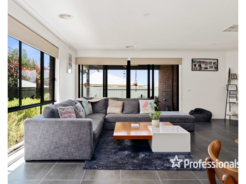 6 Darling Street, West Wodonga VIC 3690