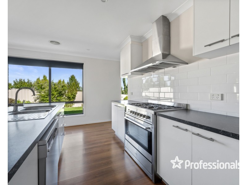 13 Toy Court, Wodonga VIC 3690