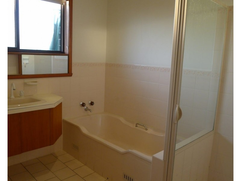 553 Cattlin Avenue, North Albury NSW 2640