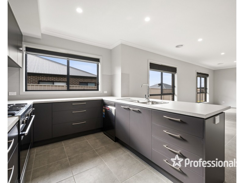 30 Wylie Street, Baranduda VIC 3691