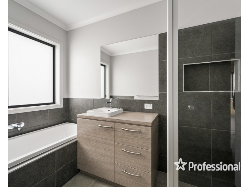 30 Wylie Street, Baranduda VIC 3691